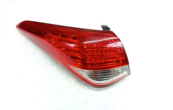 Hyundai i40 Rear/tail lights LAMPAI40SED 22401-3Z3