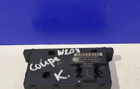Mercedes-Benz C W203 Door control unit/module 2038201385