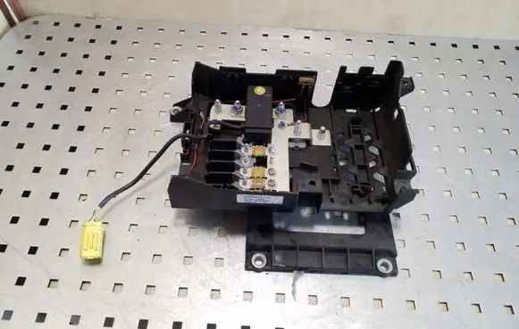Volkswagen Touareg I Fuse box set 7L0937548