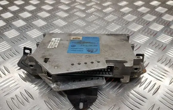 Volkswagen Golf III ABS control unit/module 1H0907379C