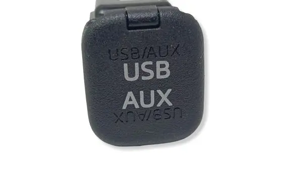Mazda 6 AUX in-socket connector KD45669U0 260514