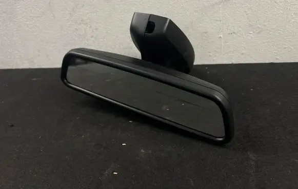 BMW X3 E83 Rear view mirror (interior) 8257275