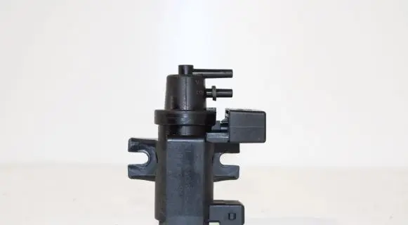 BMW 5 E60 E61 Turbo solenoid valve 7796634