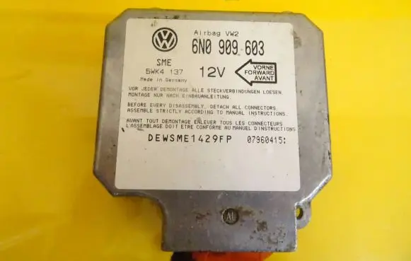 Volkswagen Polo III 6N 6N2 6NF Airbag control unit/module 6N0909603