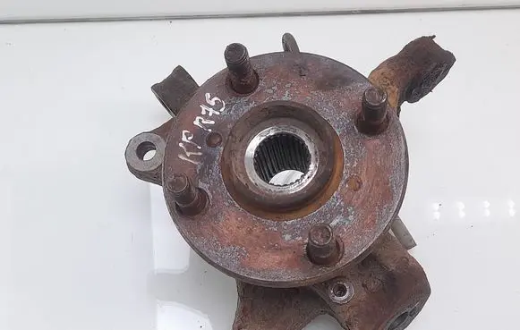 Toyota Yaris Front wheel hub spindle knuckle