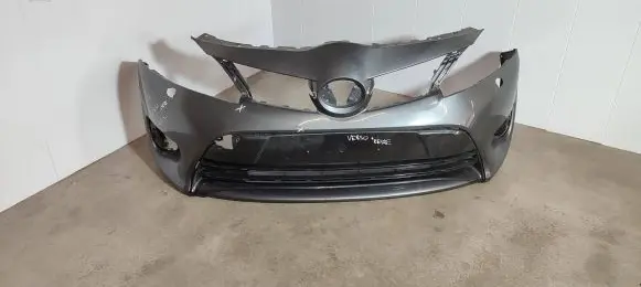 Toyota Corolla Verso AR10 Front bumper 531120f070