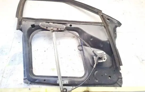 Audi 80 90 S2 B4 Front door window/glass frame 