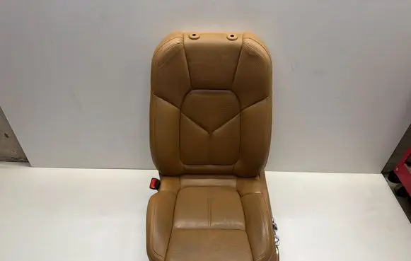 Porsche Cayenne (92A) Front driver seat COGNAC