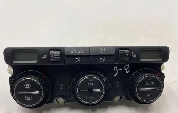 Volkswagen PASSAT B6 Climate control unit