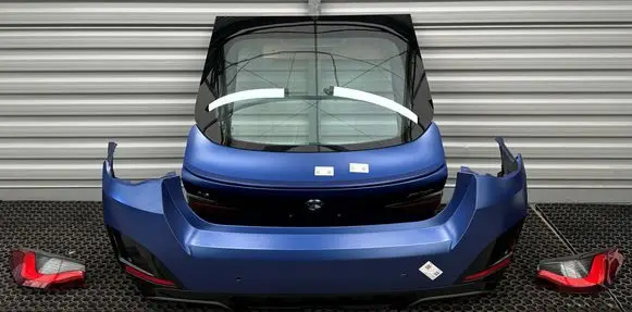 BMW i4 Truck tailgate 