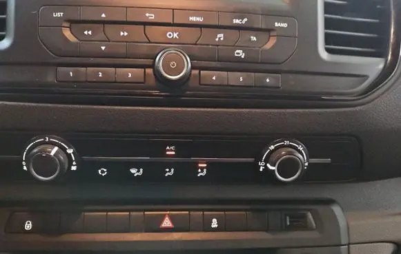 Toyota Proace Climate control/heater control trim 98081723ZD IMPRK1401993