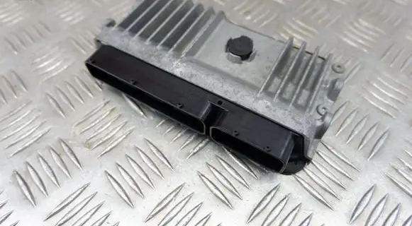 Toyota Prius (XW50) Engine control unit/module 8966147870