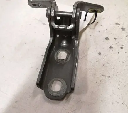 Opel Astra K Rear door lower hinge