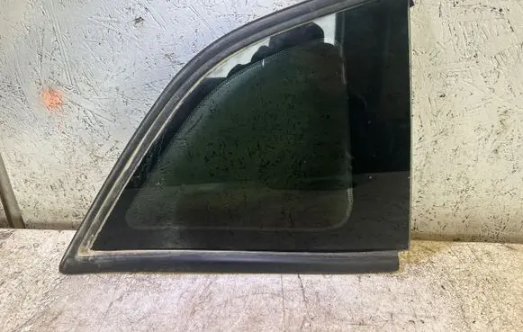 Dodge Challenger Rear side window 68234216AA 1NSP191