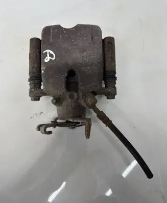 Opel Insignia A Rear brake caliper