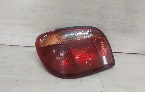 Toyota Yaris Rear/tail lights