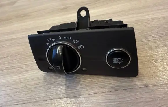 Mercedes-Benz E W211 Light switch 2115450104 A2115450104