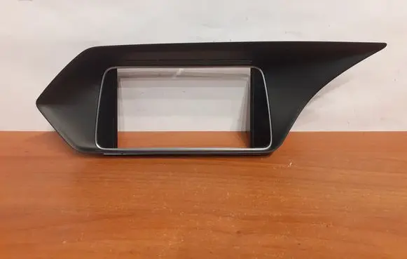 Mercedes-Benz E W212 Radio/GPS head unit trim 9036305 A2126802136