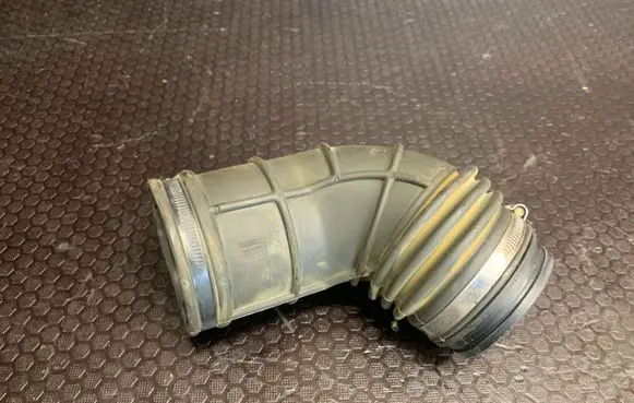 BMW 3 E46 Air intake hose/pipe 13541435826