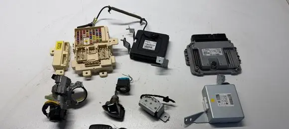 KIA Sportage Engine ECU kit and lock set 391102BQB8 0261S14969