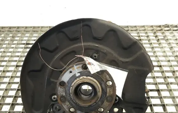 Volkswagen Golf VII Front wheel hub spindle knuckle 