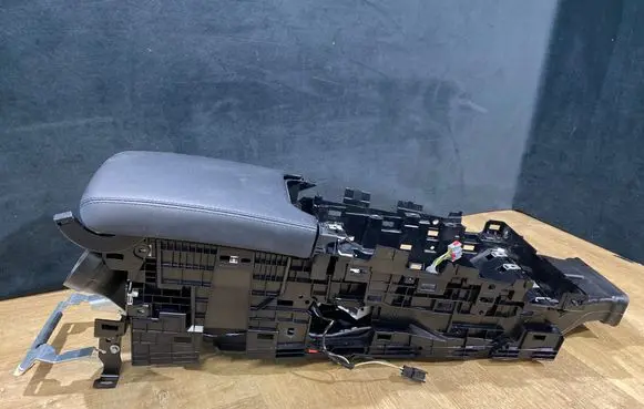 Jaguar XJ X351 Center console 