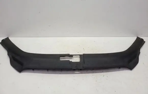 Radiator trim
