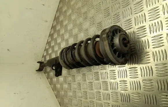 BMW 5 F10 F11 Front shock absorber with coil spring 6863896