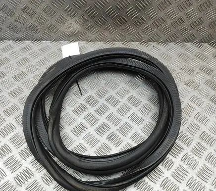 BMW 5 G60 G61 Rubber seal rear door 5A05899