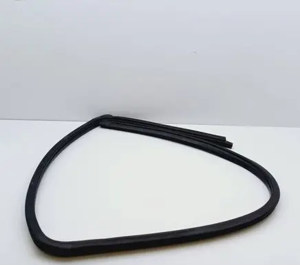 Mitsubishi Outlander Rear door rubber seal (on body) 