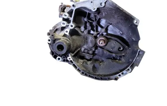 Manual 5 speed gearbox