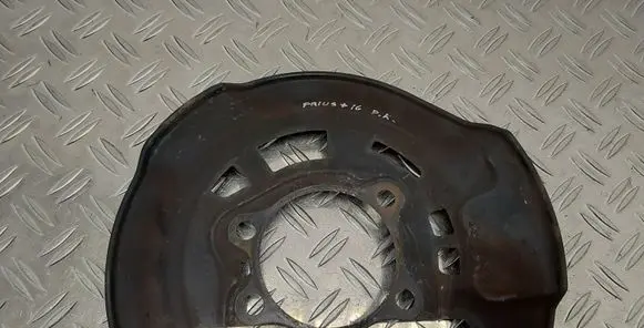 Toyota Prius+ (ZVW40) Front brake disc dust cover plate 