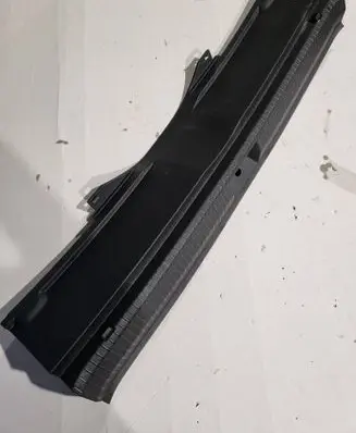 Volkswagen Tiguan Trunk/boot sill cover protection 571863459