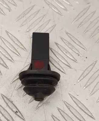 BMW 5 E60 E61 Fuel tank opening switch 82289392