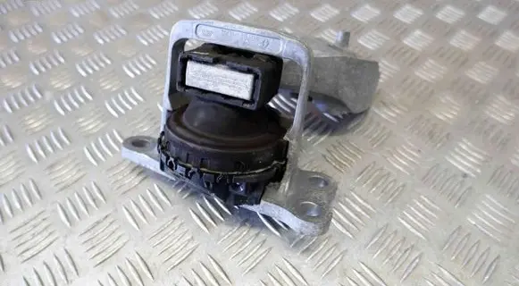 Engine mount bracket