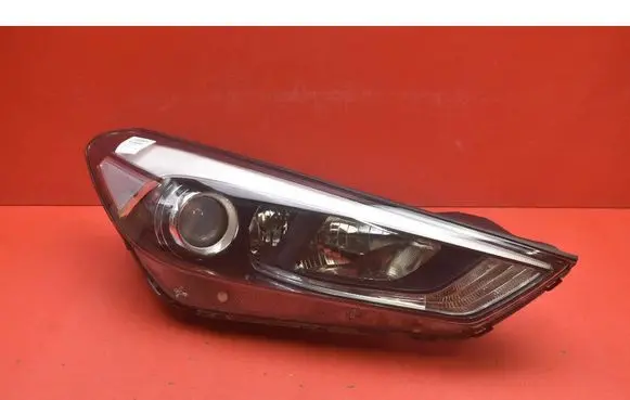 Hyundai Tucson JM Headlight/headlamp 92102-D7110