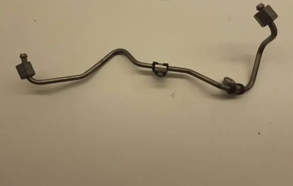 Mercedes-Benz C W204 Fuel injector supply line/pipe 