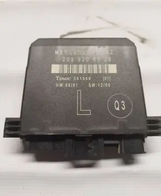 Mercedes-Benz C W203 Door control unit/module 2038206526