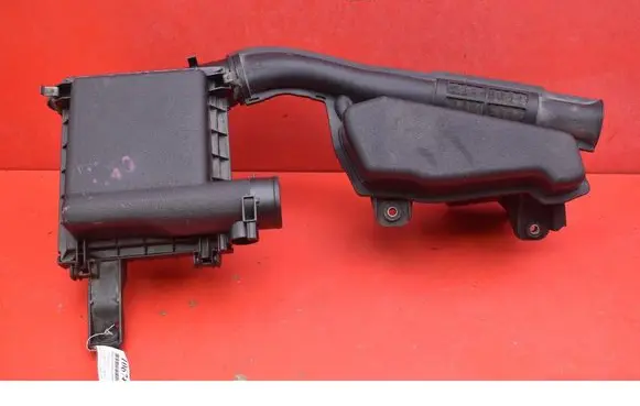 Toyota Auris E180 Air filter box 177050T060