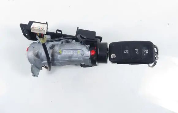 Volkswagen Touran I Ignition lock 1K0905851B