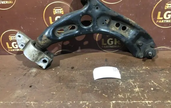 Skoda Octavia Mk2 (1Z) Front lower control arm/wishbone