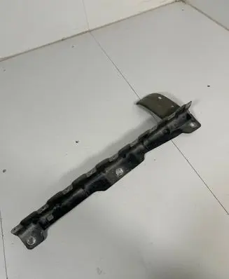 Mercedes-Benz GLC C253 Fender mounting bracket A2538810143