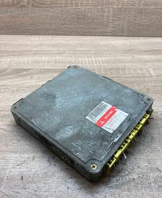 Mitsubishi Galant Engine control unit/module ECU MD333002 1758000512