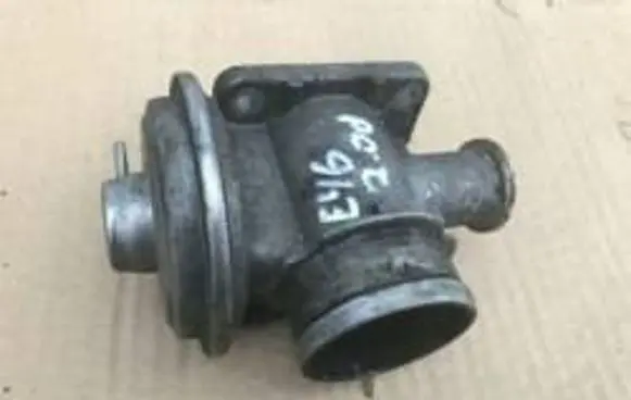 BMW 5 E39 EGR valve 7785452