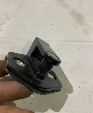 BMW 5 E39 Front door lock loop/hook striker 8176350