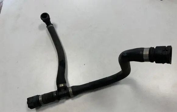 BMW 5 E60 E61 Engine coolant pipe/hose 7787456