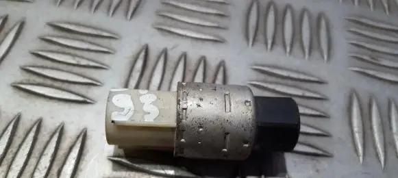 Air conditioning (A/C) pressure sensor