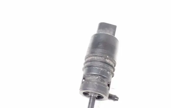 Mercedes-Benz E C207 W207 Windscreen/windshield washer pump A2218690121