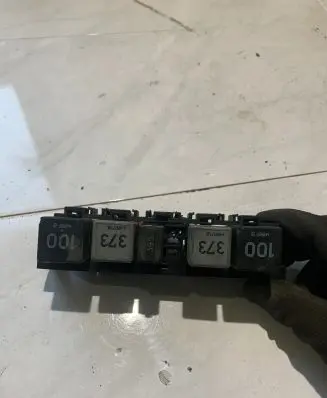 Volkswagen Touran I Other relay 7M0937632
