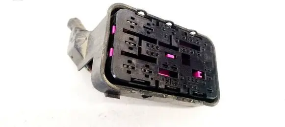 Seat Leon (1P) Fuse box set 1K0937700B
